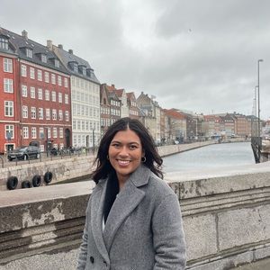 Meet your Posher, Sophia